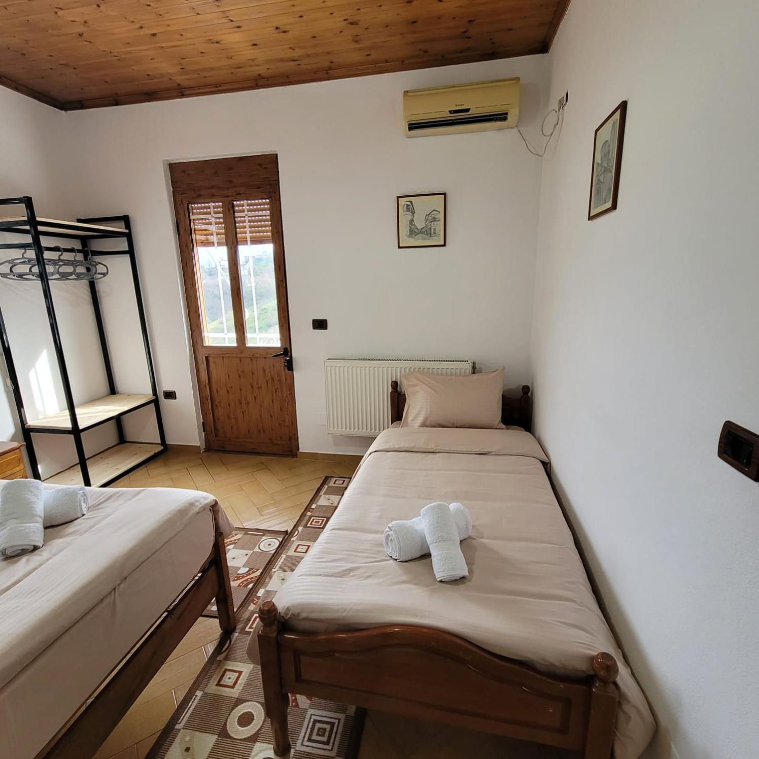 Jona Guest House Αργυρόκαστρο Εξωτερικό φωτογραφία