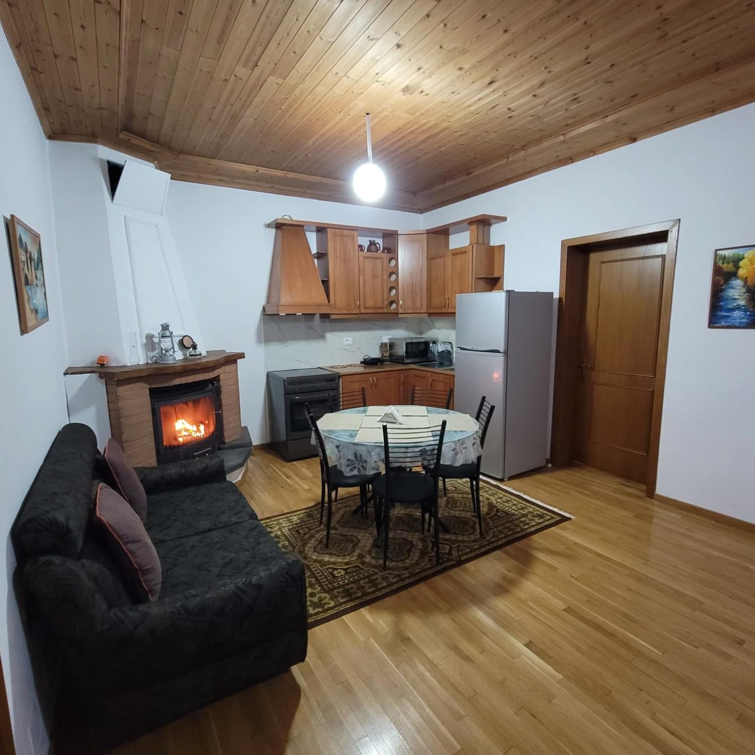 Jona Guest House Αργυρόκαστρο Εξωτερικό φωτογραφία